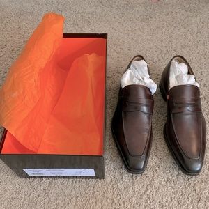 Brand new Magnanni mid-brown loafers